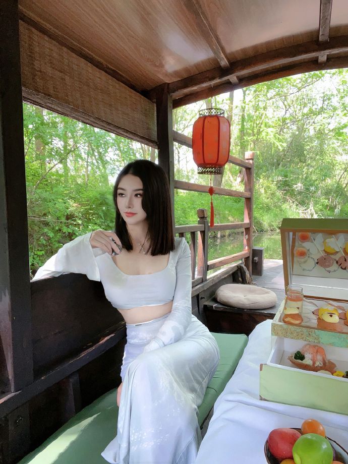 深海 封面